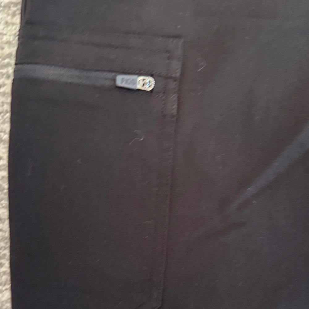 FIGS Black Drawstring Scrub Pants - Picture 5 of 9